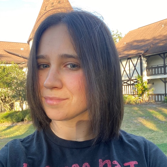 Meet your Posher, Paige - Picture 1 of 1